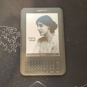 Kindle Keyboard (3rd Generation) E-reader - WiFi, 6"